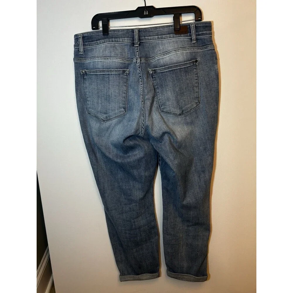 Judy Blue Boyfriend Jeans 14W Plus Mid Wash Cuffed Stretch Denim Casual Comfort